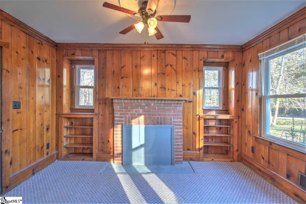 165 Hinton Road Easley, SC 29640 - Photo 9 of 34