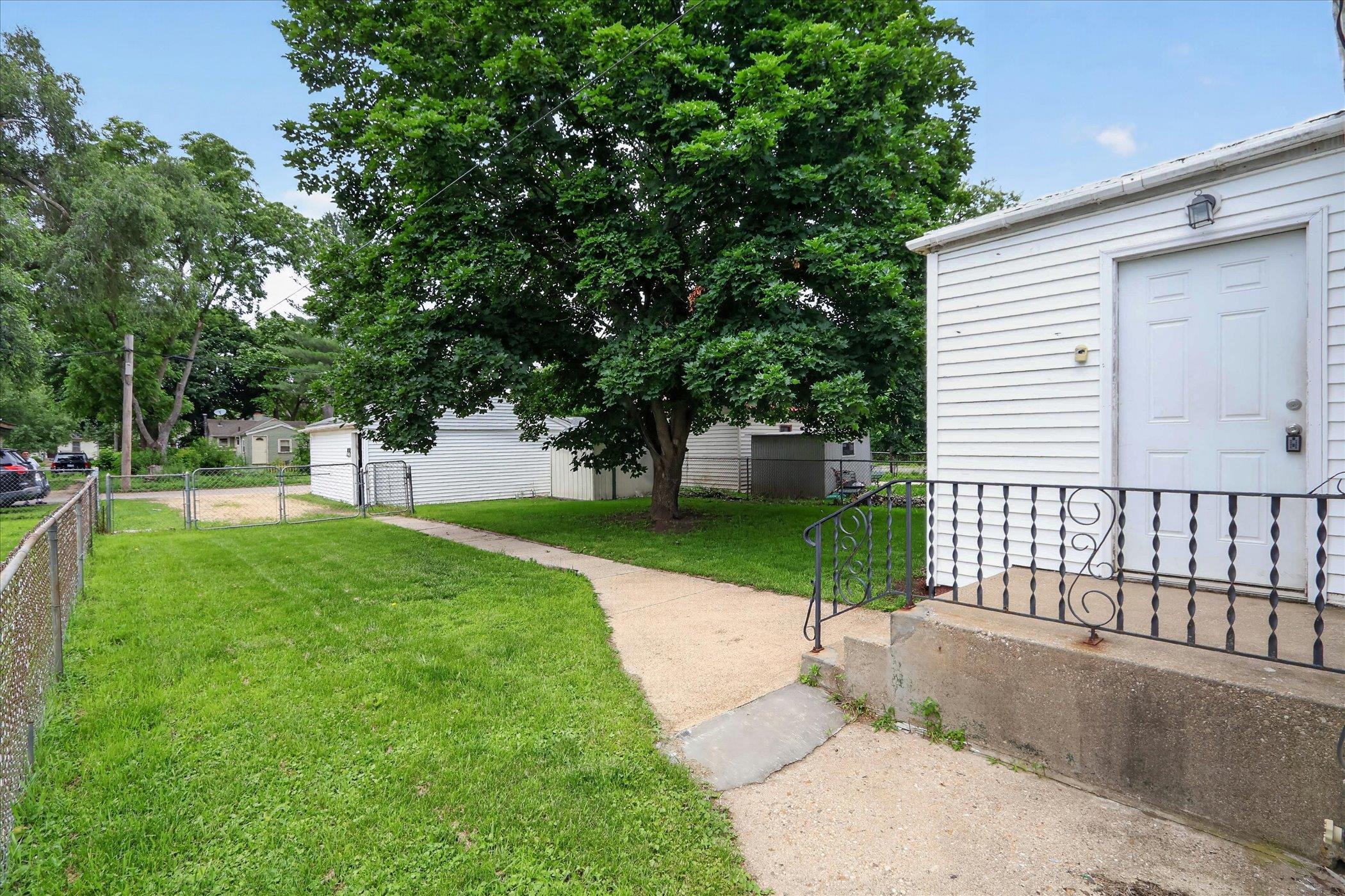 228 East Riverside Boulevard Loves Park, IL 61111 - Photo 35 of 45