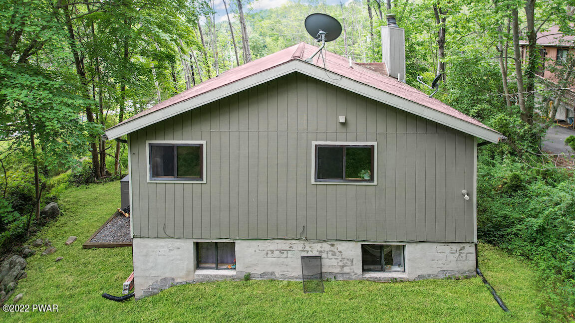 83 High Point Drive Lake Ariel, PA 18436 - Photo 2 of 21 Photo_1080295907_DJI_483_jpg_8959968_0_2