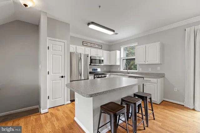 $2,800 | 21796 Kelsey Square, Ashburn, VA 20147