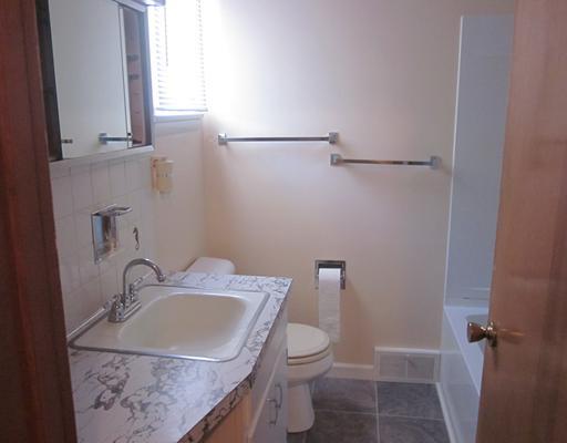 370 Yoder Road New Wilmington, PA 16142 - Photo 15 of 15 Full Bath.