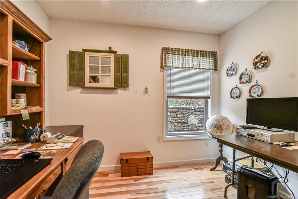 55 Pine Bluff Road Hendersonville, NC 28792 - Photo 11 of 35