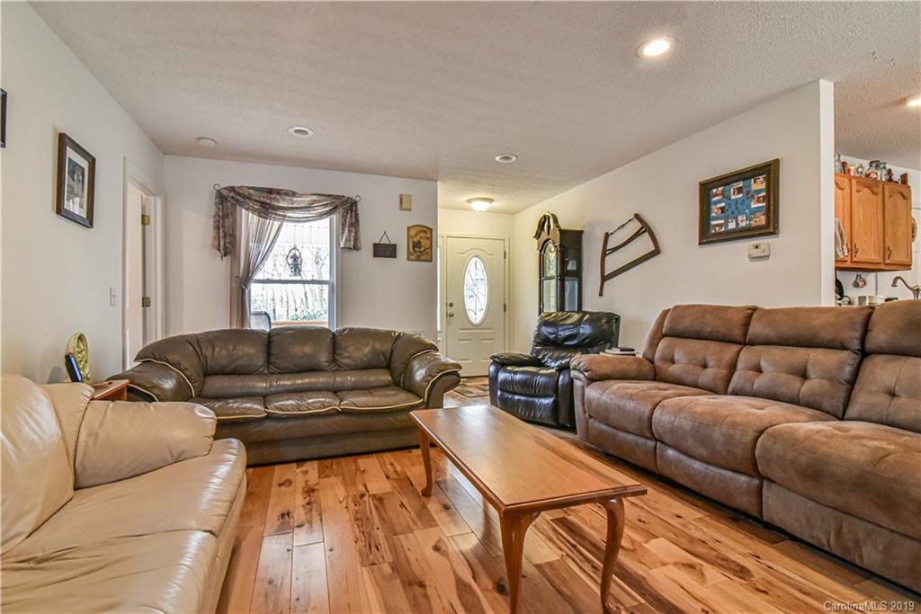 55 Pine Bluff Road Hendersonville, NC 28792 - Photo 5 of 35
