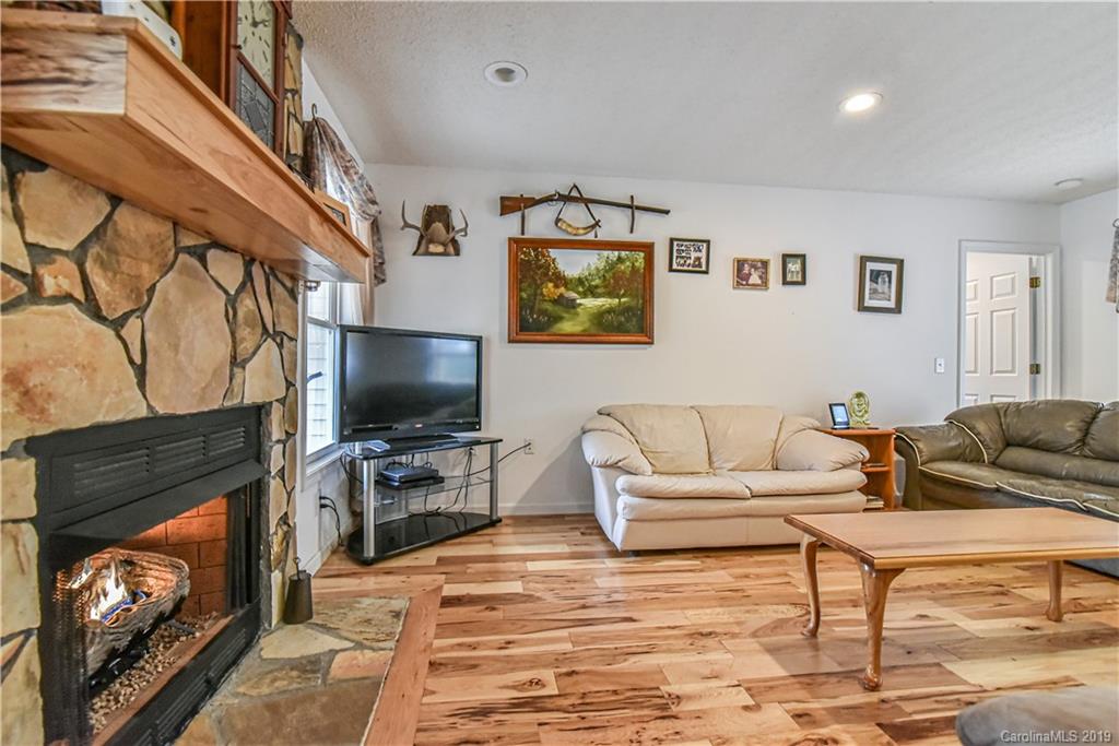 55 Pine Bluff Road Hendersonville, NC 28792 - Photo 6 of 35