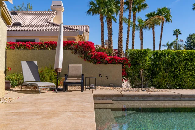 a view of an outdoor space