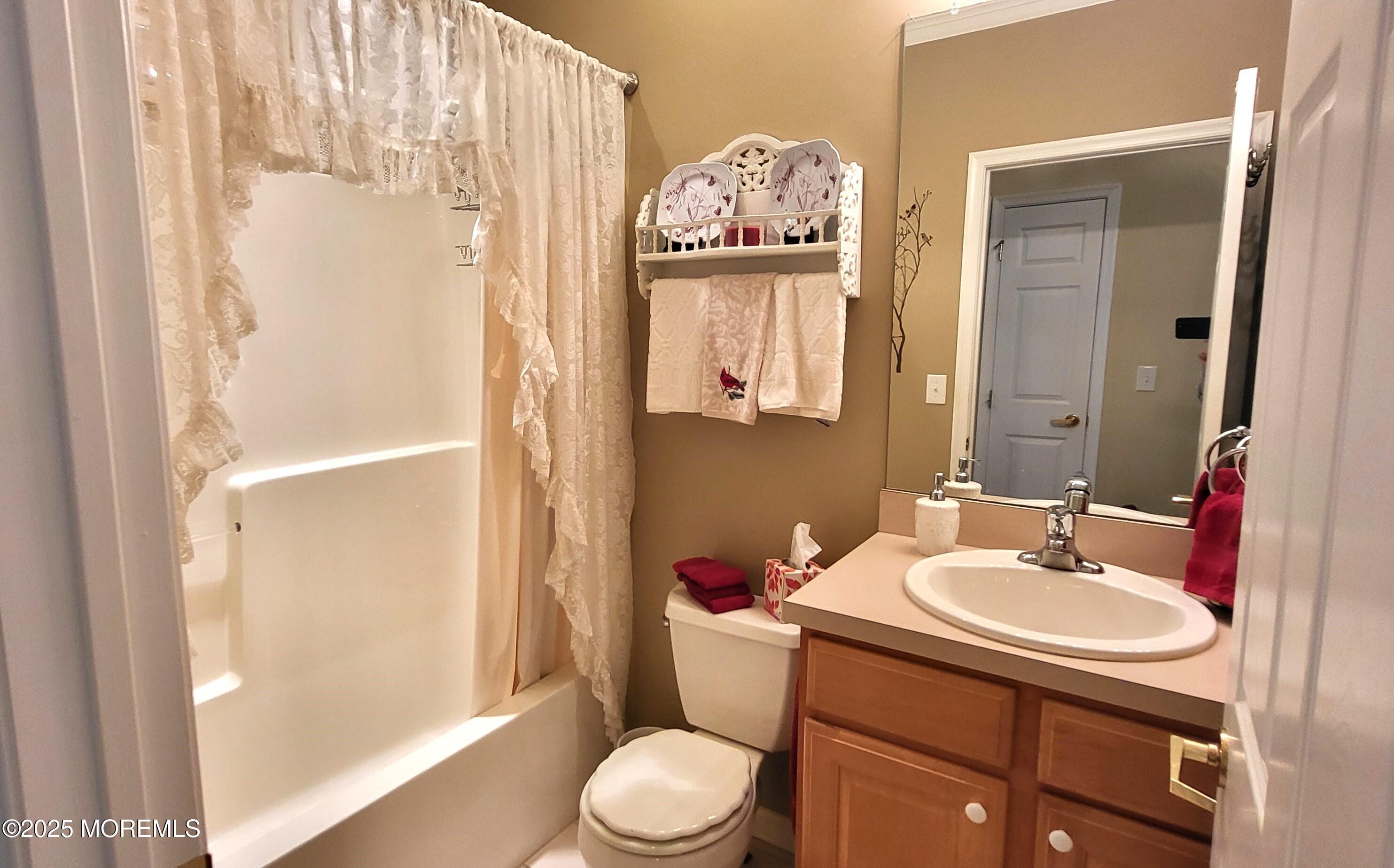 8 Eagleswood Drive Waretown, NJ 08758 - Photo 21 of 34 2ND BATH