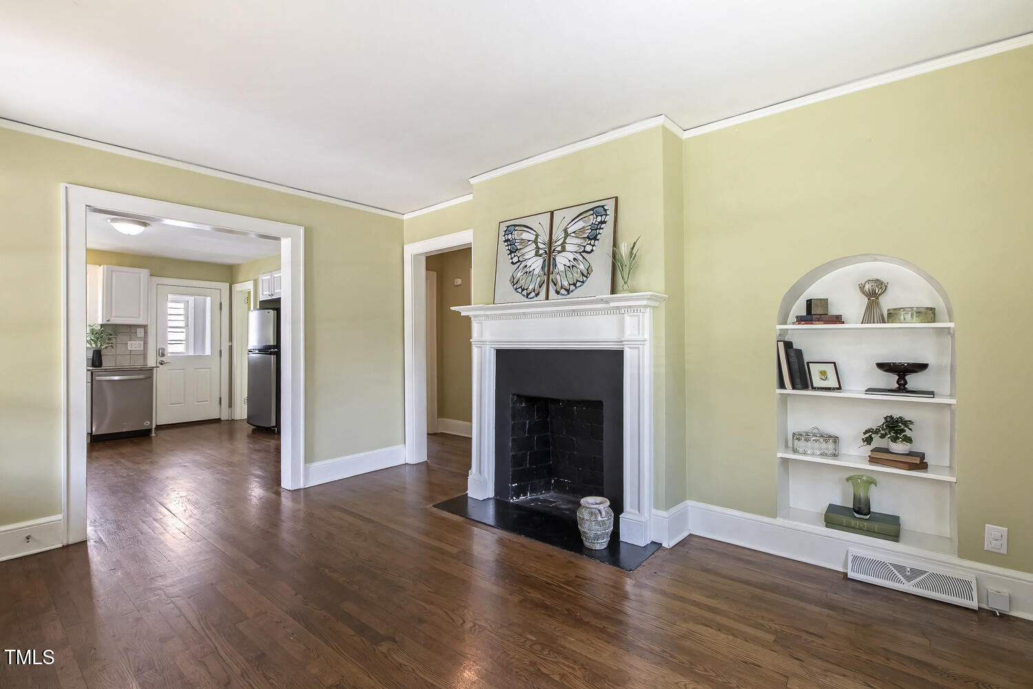 1520 Hanover Street Raleigh, NC 27608 - Photo 8 of 37 007