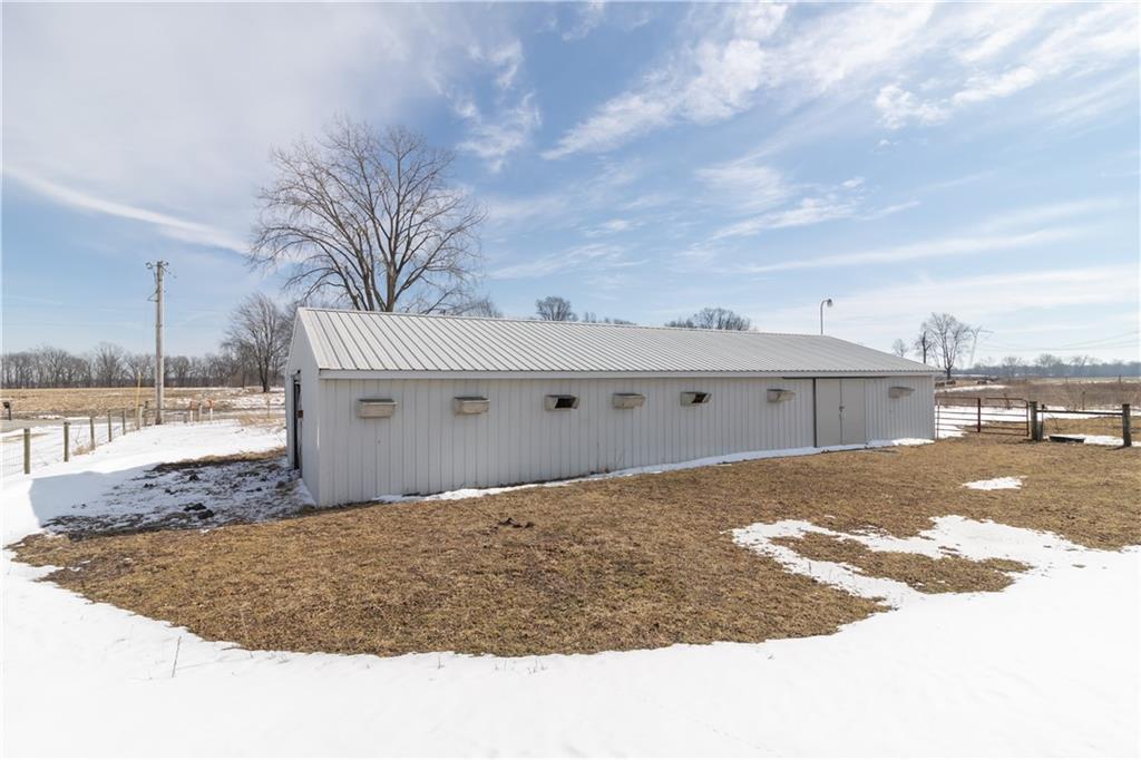 9384 North Barnard Road Greenfield, IN 46140 - Photo 3 of 36