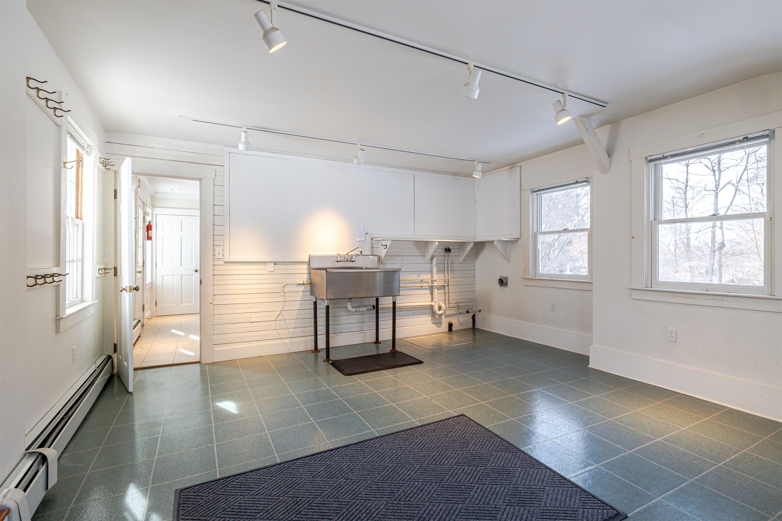 310 Pleasant Street Concord, NH 03301 - Photo 12 of 51