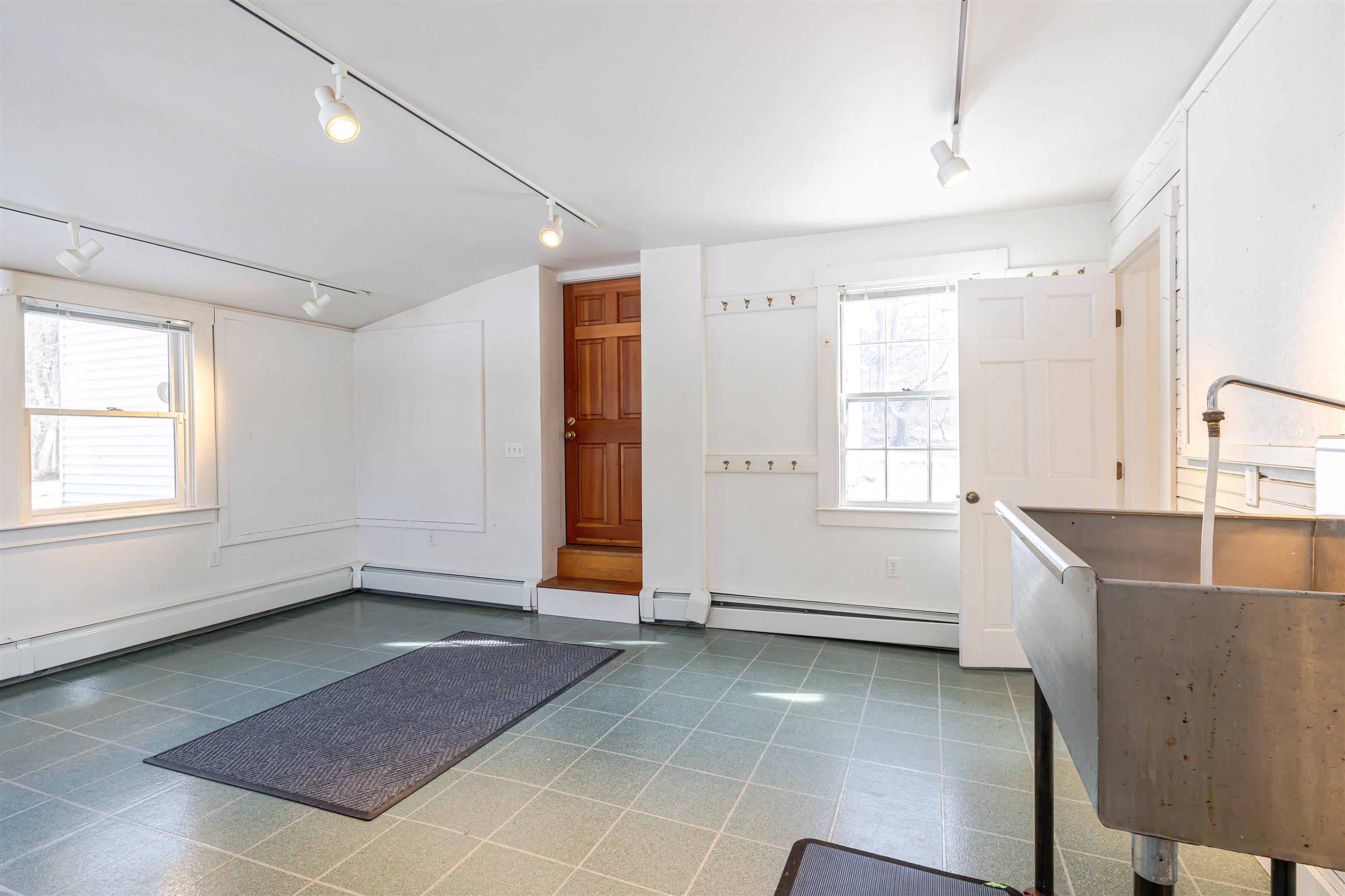 310 Pleasant Street Concord, NH 03301 - Photo 14 of 51