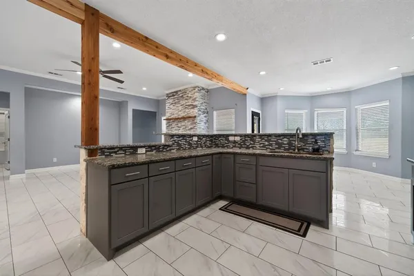 $647,000 | 9325 County Road 4074, Scurry, TX 75158