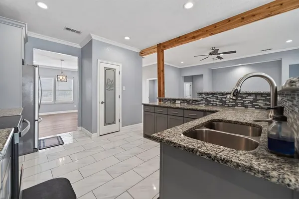 $647,000 | 9325 County Road 4074, Scurry, TX 75158