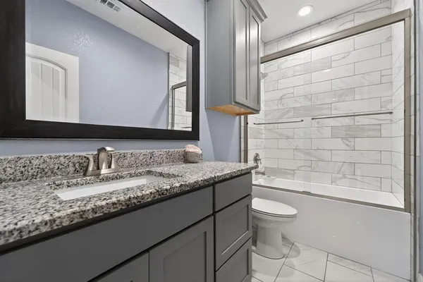 $647,000 | 9325 County Road 4074, Scurry, TX 75158