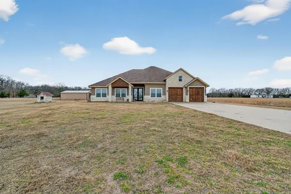 $647,000 | 9325 County Road 4074, Scurry, TX 75158