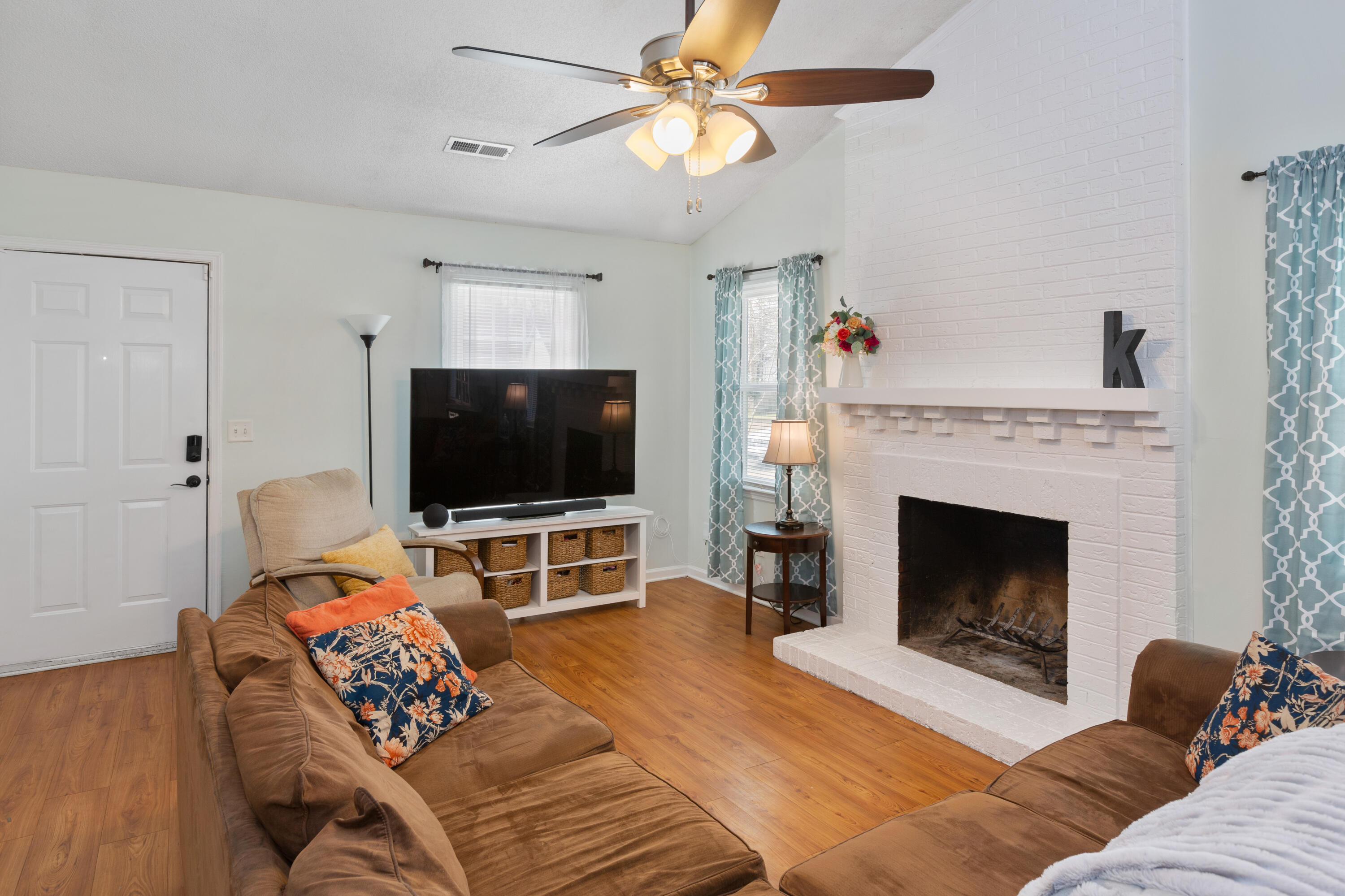 113 Hamlet Road Summerville, SC 29485 - Photo 5 of 25 113_Hamlet_Rd_Brett_Martin_Photography-7