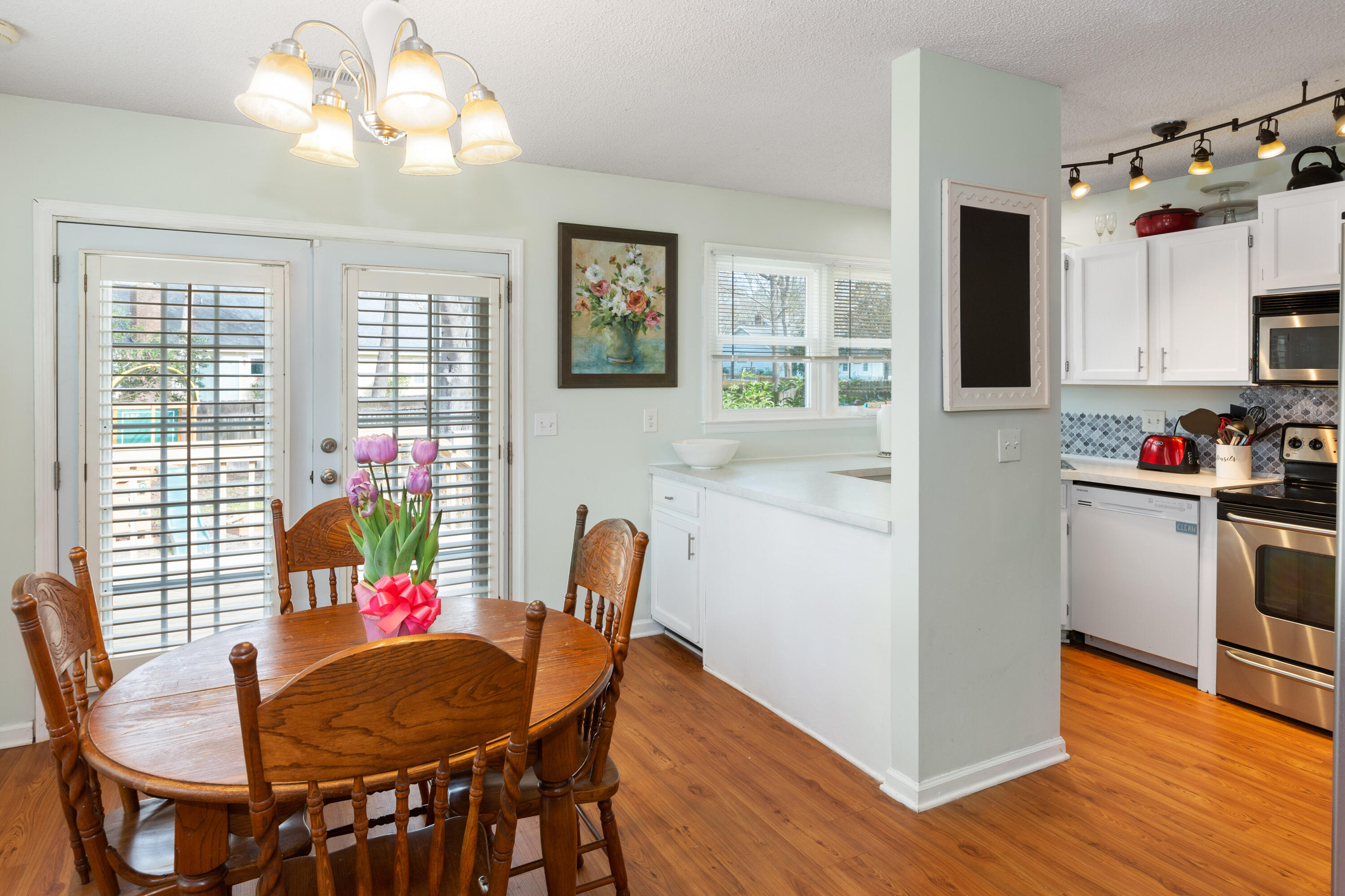 113 Hamlet Road Summerville, SC 29485 - Photo 6 of 25 113_Hamlet_Rd_Brett_Martin_Photography-9