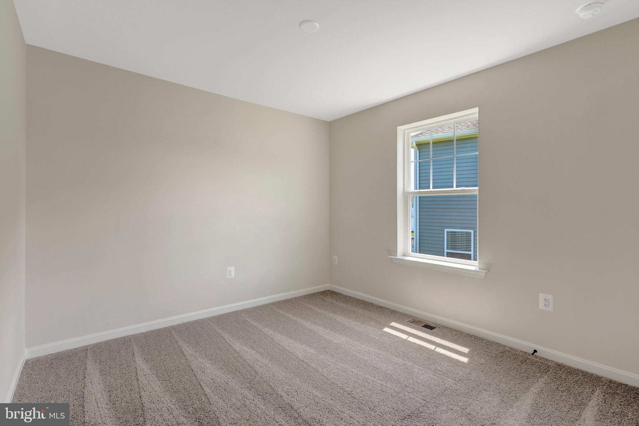 35670 Aspen Way Locust Grove, VA 22508 - Photo 29 of 60 an empty room with a window