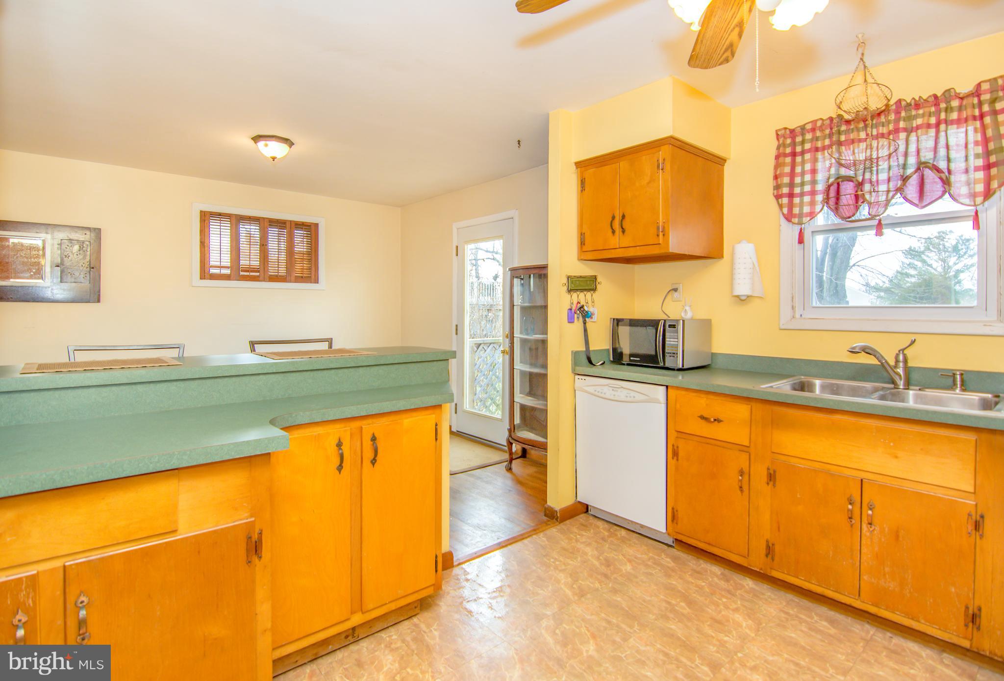 218 Worthmont Road Baltimore, MD 21228 - Photo 13 of 26 Gallery Image 13