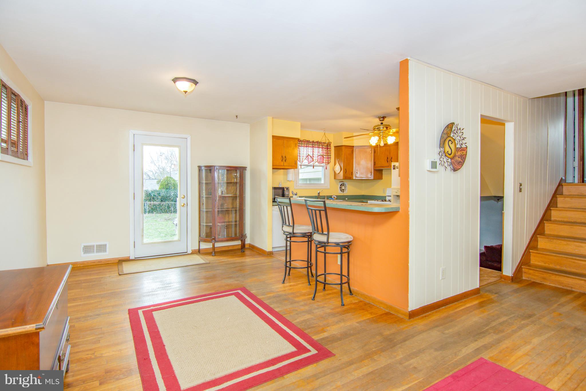218 Worthmont Road Baltimore, MD 21228 - Photo 6 of 26 Gallery Image 6