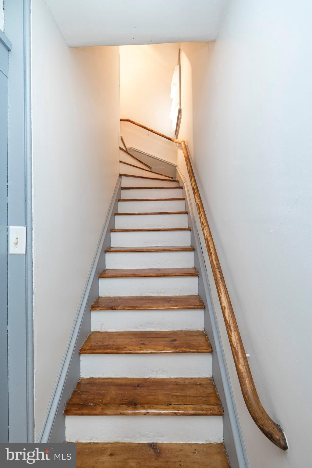 128 Chestnut Street Spring City, PA 19475 - Photo 23 of 32 a view of entryway