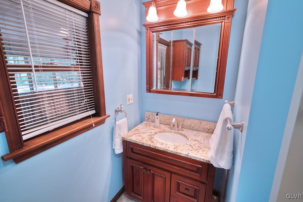 512 Ridgeview Drive Bartonsville, PA 18321 - Photo 17 of 31 Gallery Image 17