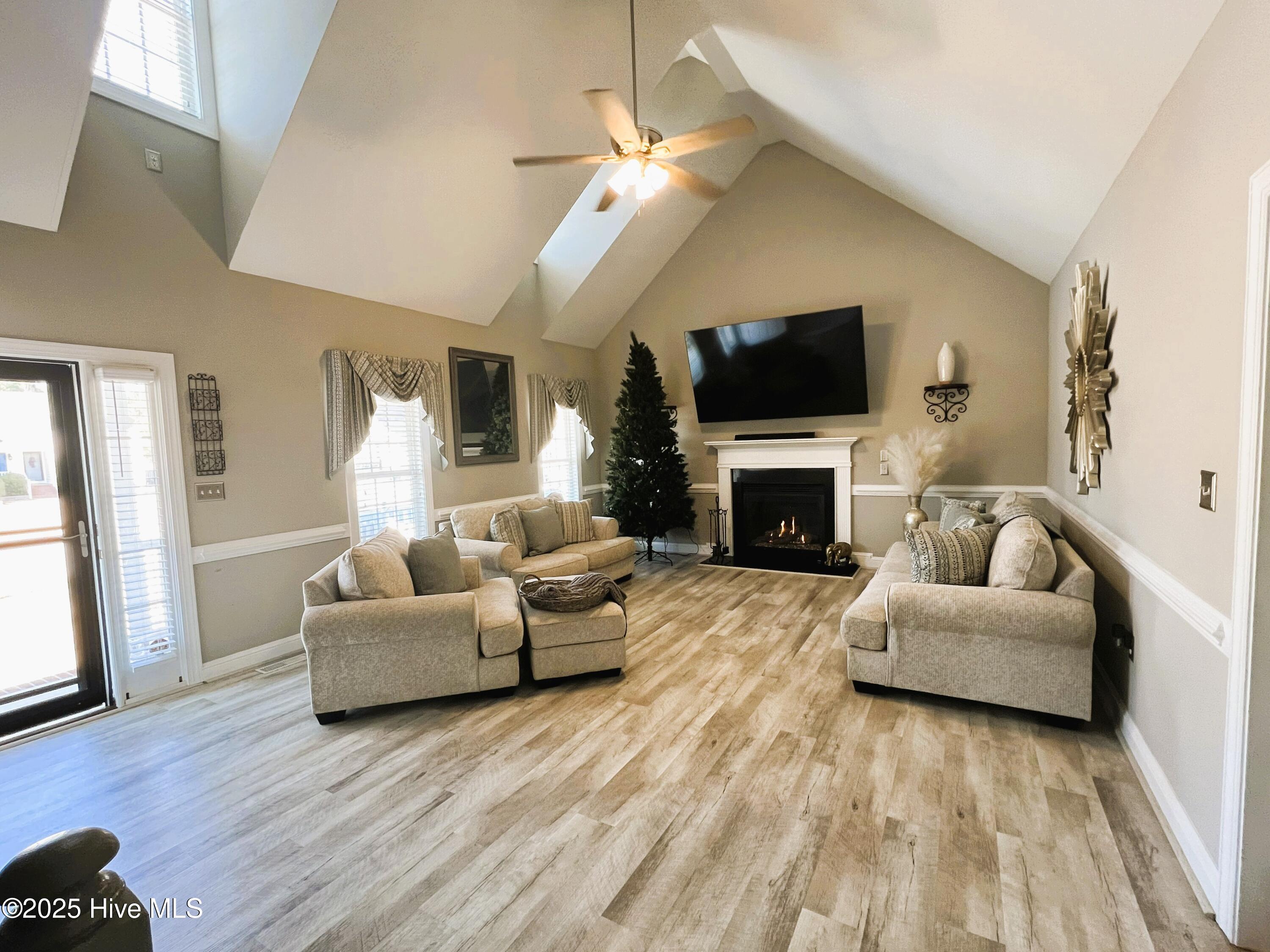 3911 Country Club Drive Northwest Wilson, NC 27896 - Photo 4 of 26 Family Room Hall
