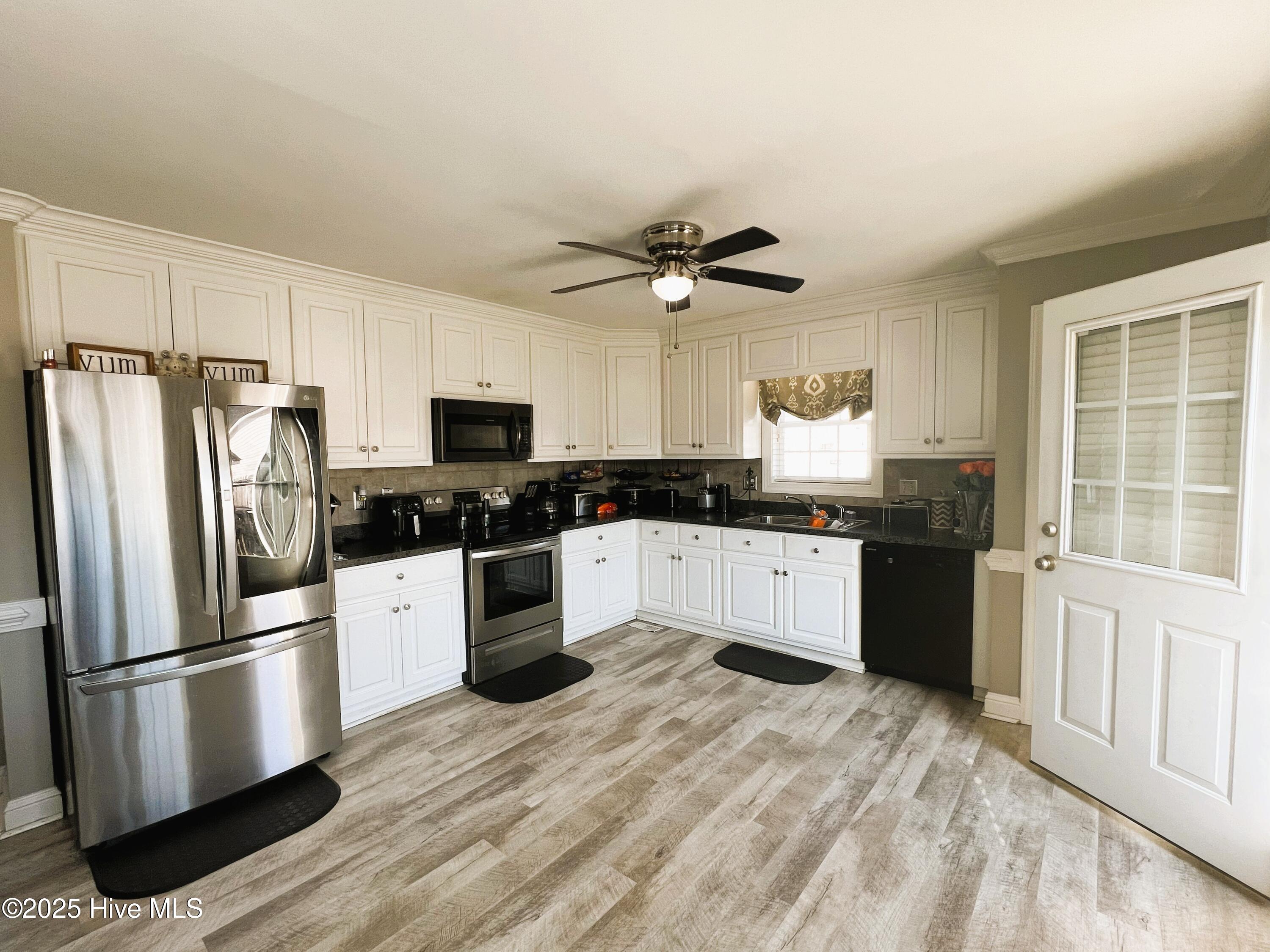 3911 Country Club Drive Northwest Wilson, NC 27896 - Photo 9 of 26 Kitchen 2