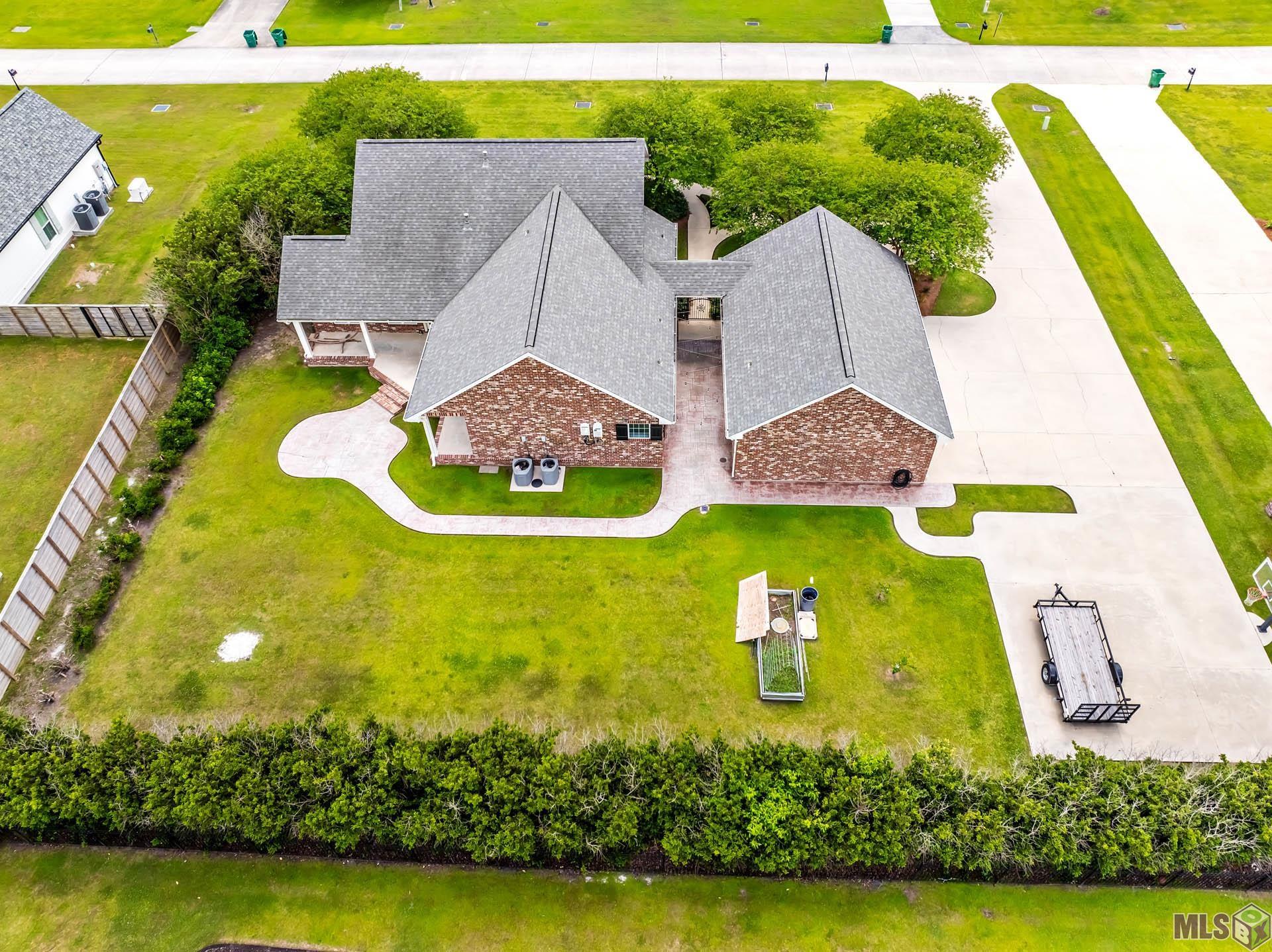 208 Rue De Levert Raceland, LA 70394 - Photo 11 of 29
