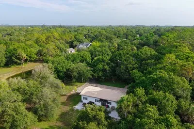 $4,800 | 6235 4th Street, Vero Beach, FL 32968