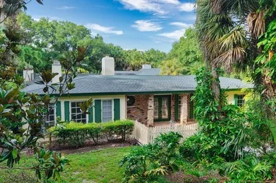 $4,800 | 6235 4th Street, Vero Beach, FL 32968