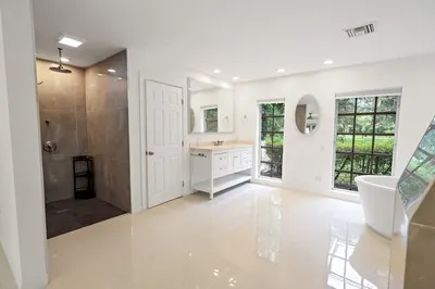 $4,800 | 6235 4th Street, Vero Beach, FL 32968