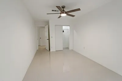 $4,800 | 6235 4th Street, Vero Beach, FL 32968