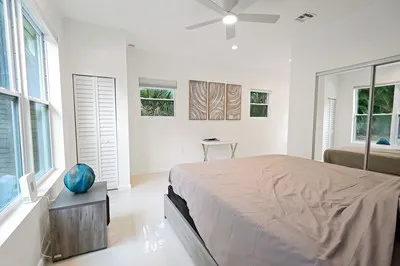 $4,800 | 6235 4th Street, Vero Beach, FL 32968