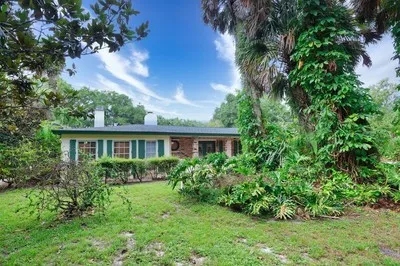 $4,800 | 6235 4th Street, Vero Beach, FL 32968