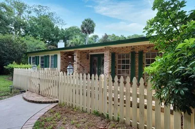 $4,800 | 6235 4th Street, Vero Beach, FL 32968