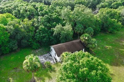 $4,800 | 6235 4th Street, Vero Beach, FL 32968