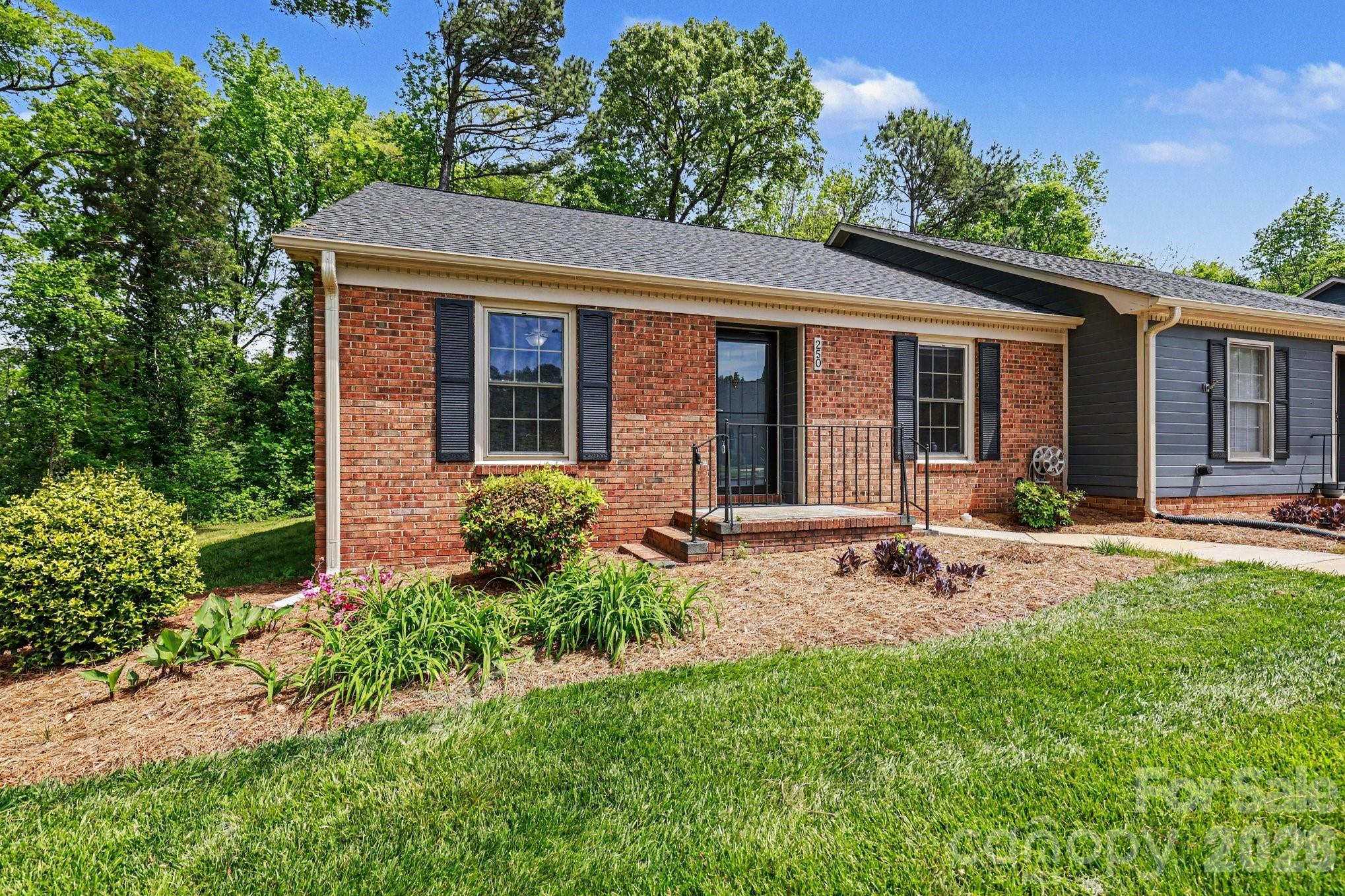 250 Pointe Circle Rock Hill, SC 29732 - Photo 4 of 34