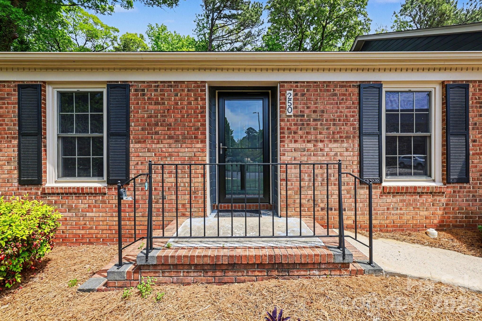 250 Pointe Circle Rock Hill, SC 29732 - Photo 5 of 34