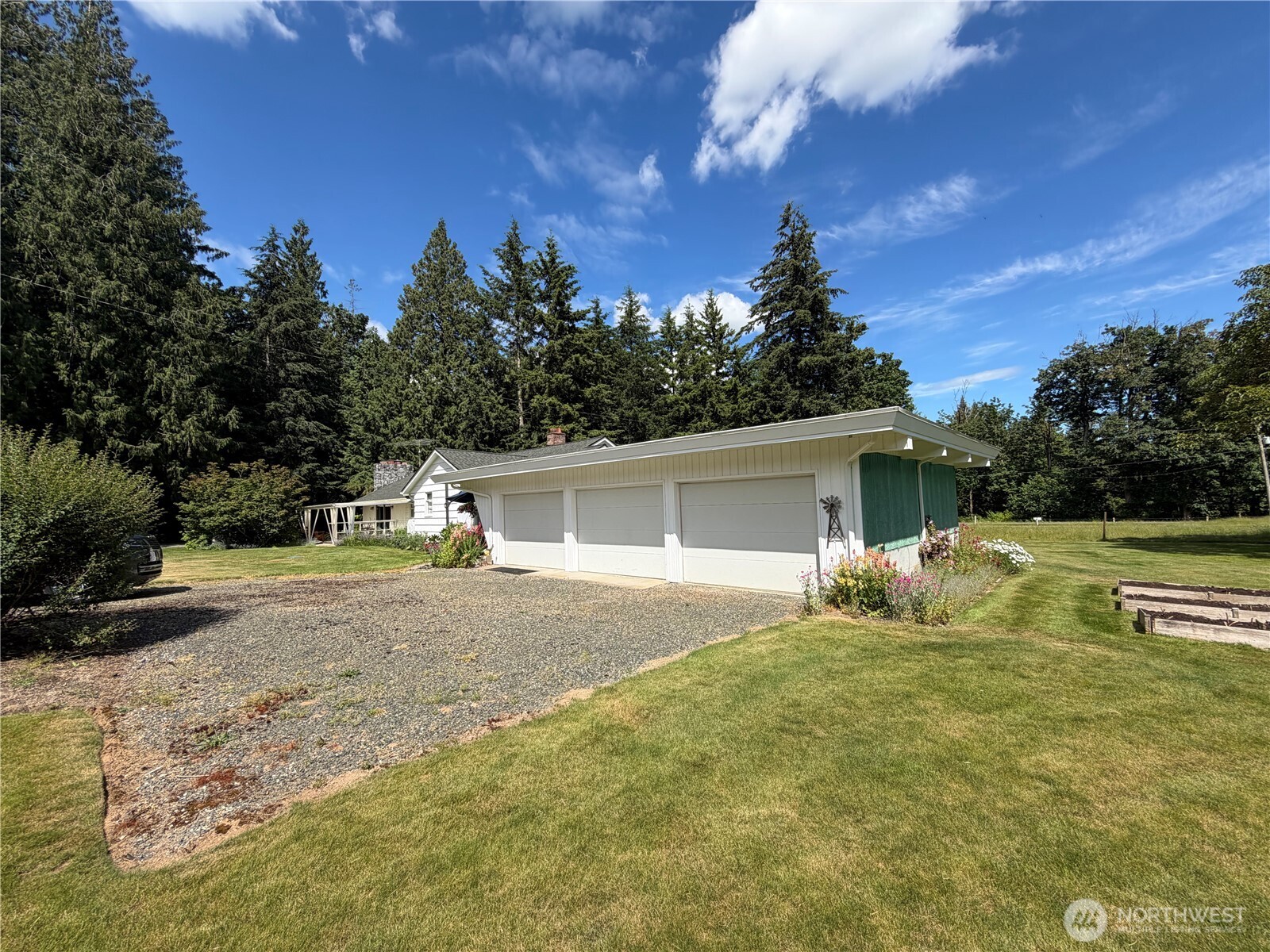 9541 Weidkamp Road Lynden, WA 98264 - Photo 7 of 36