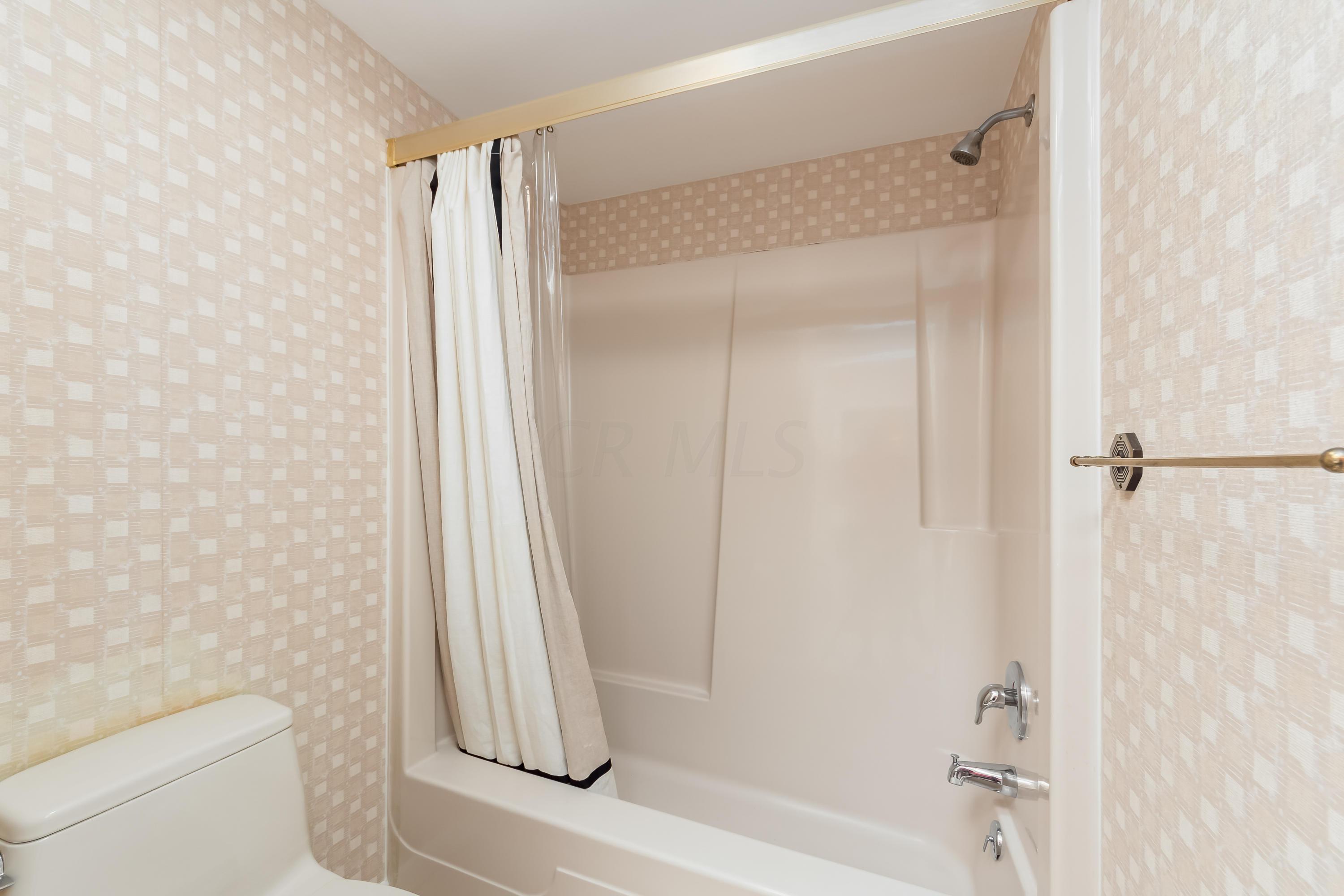 2516 Sherwin Road Columbus, OH 43221 - Photo 31 of 57 Gallery Image 31