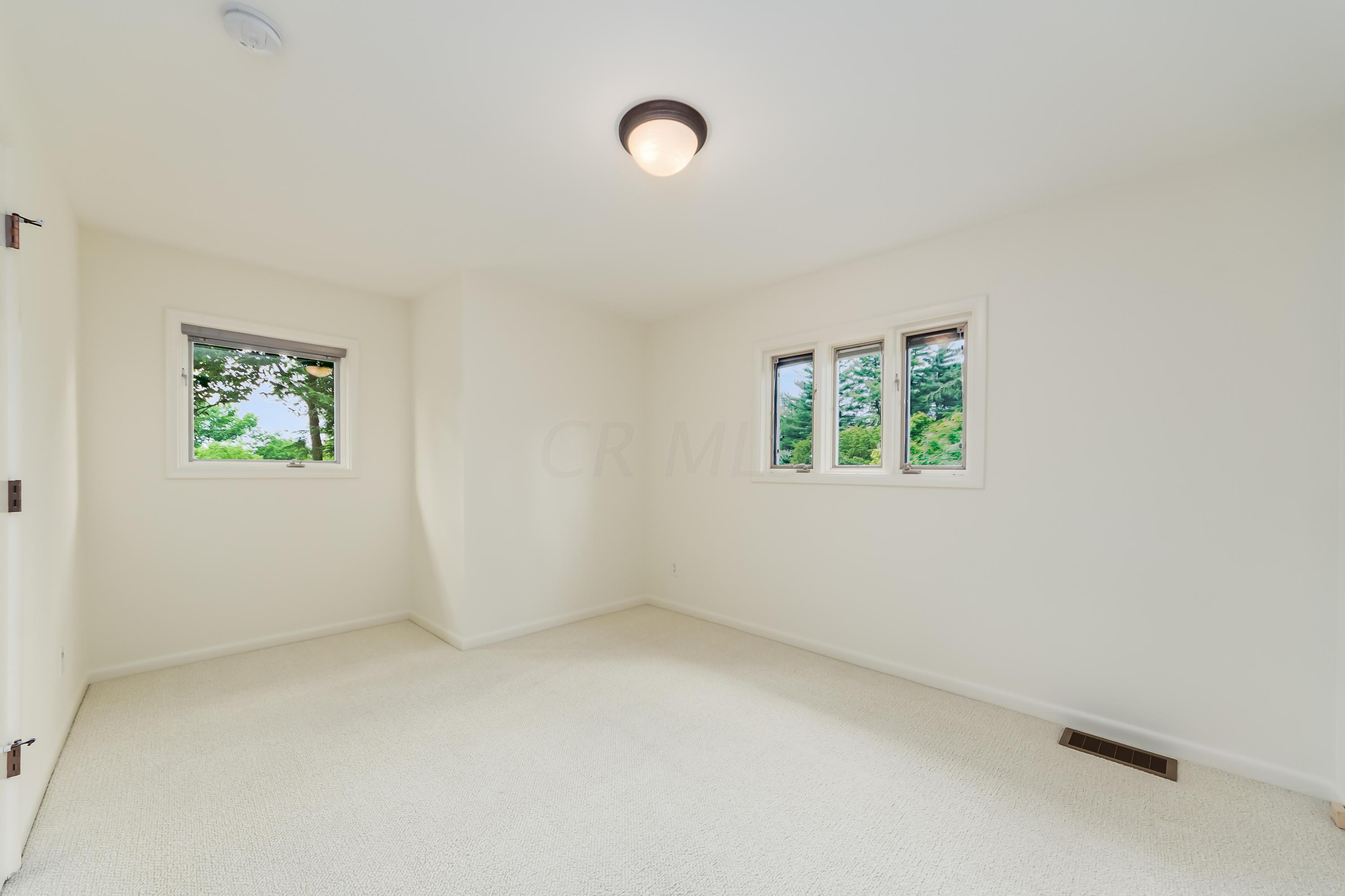2516 Sherwin Road Columbus, OH 43221 - Photo 33 of 57 Gallery Image 33