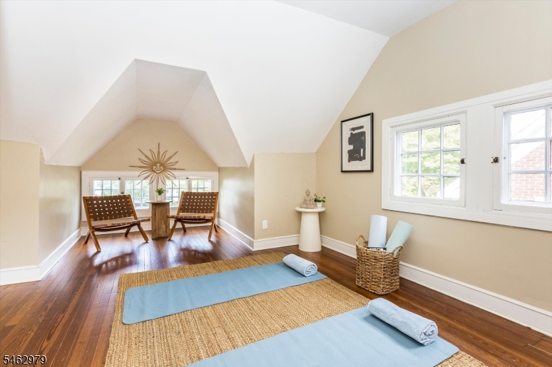 121 Christopher Street Montclair, NJ 07042 - Photo 33 of 47 Gallery Image 33
