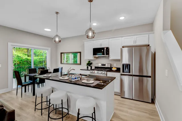 $379,900 | 7236 Atwater Drive, Spring Lake, MI 49456