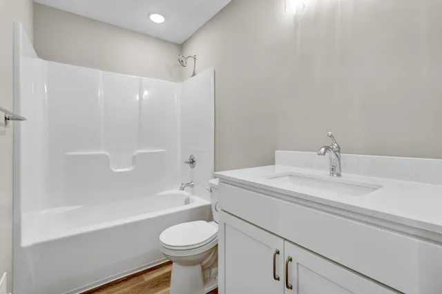 $379,900 | 7236 Atwater Drive, Spring Lake, MI 49456