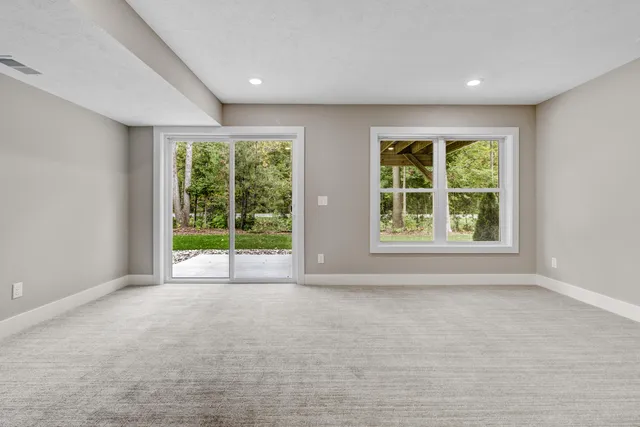 $379,900 | 7236 Atwater Drive, Spring Lake, MI 49456