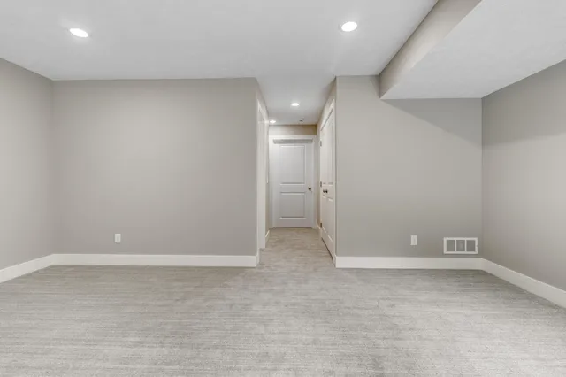 $379,900 | 7236 Atwater Drive, Spring Lake, MI 49456