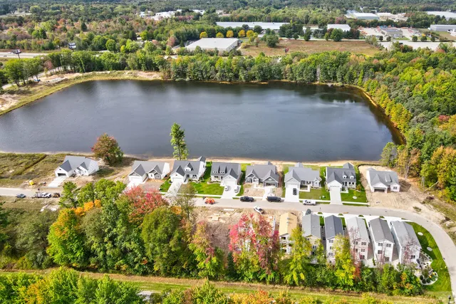 $379,900 | 7236 Atwater Drive, Spring Lake, MI 49456