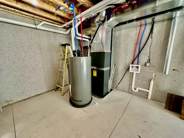 $379,900 | 7236 Atwater Drive, Spring Lake, MI 49456