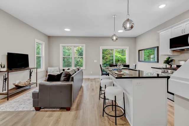 $379,900 | 7236 Atwater Drive, Spring Lake, MI 49456