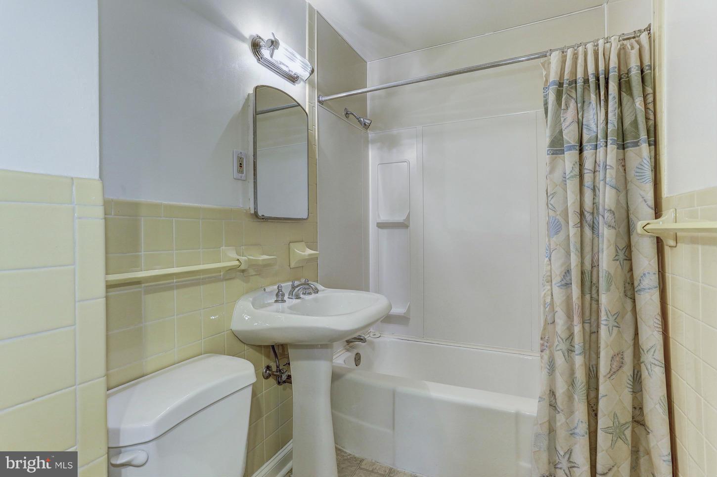 3009 Blueford Road Kensington, MD 20895 - Photo 11 of 28 Bath